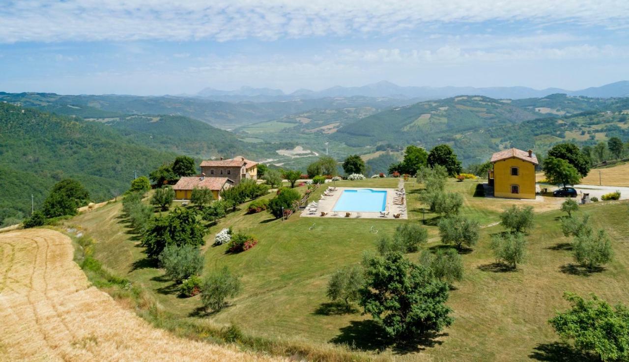 Agriturismo Tenuta Di Biscina Exterior foto